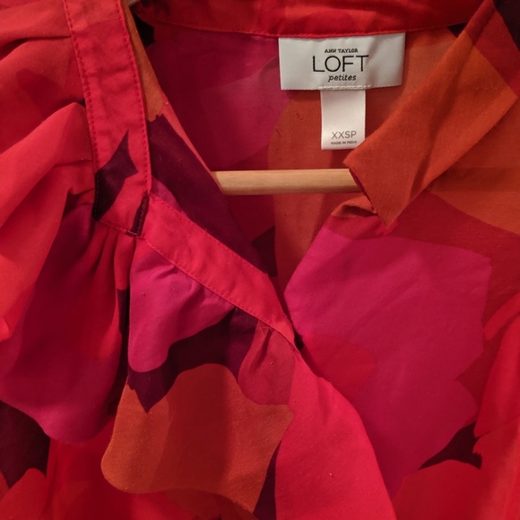 Loft sleeveless blouse w/ floral print, size XXS - Picture 3 of 4